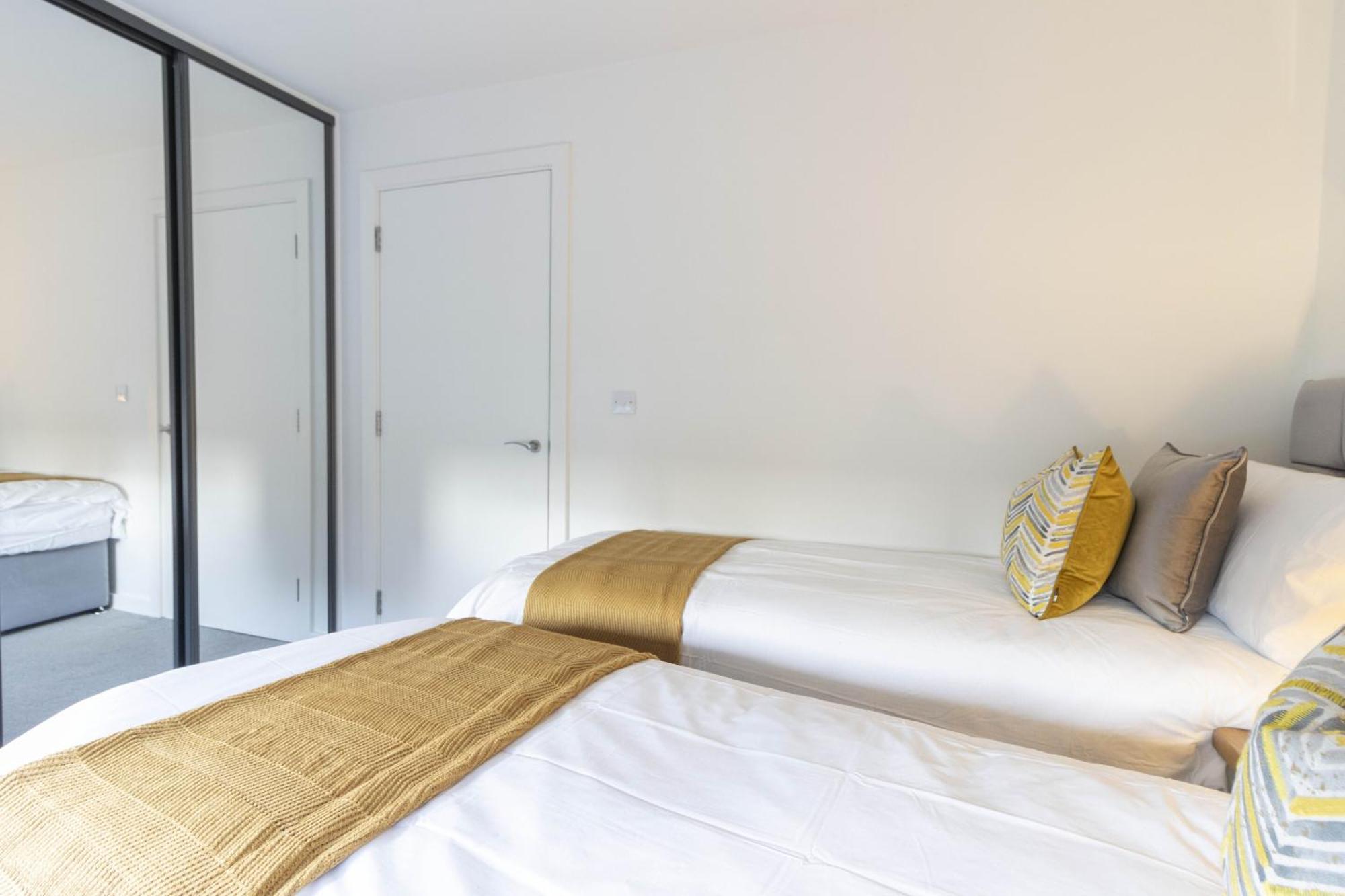 Apartmán Linacre 11 - Modern 2 Bed Behind The Cathedral With Free Parking And Fast Wifi Exeter Exteriér fotografie