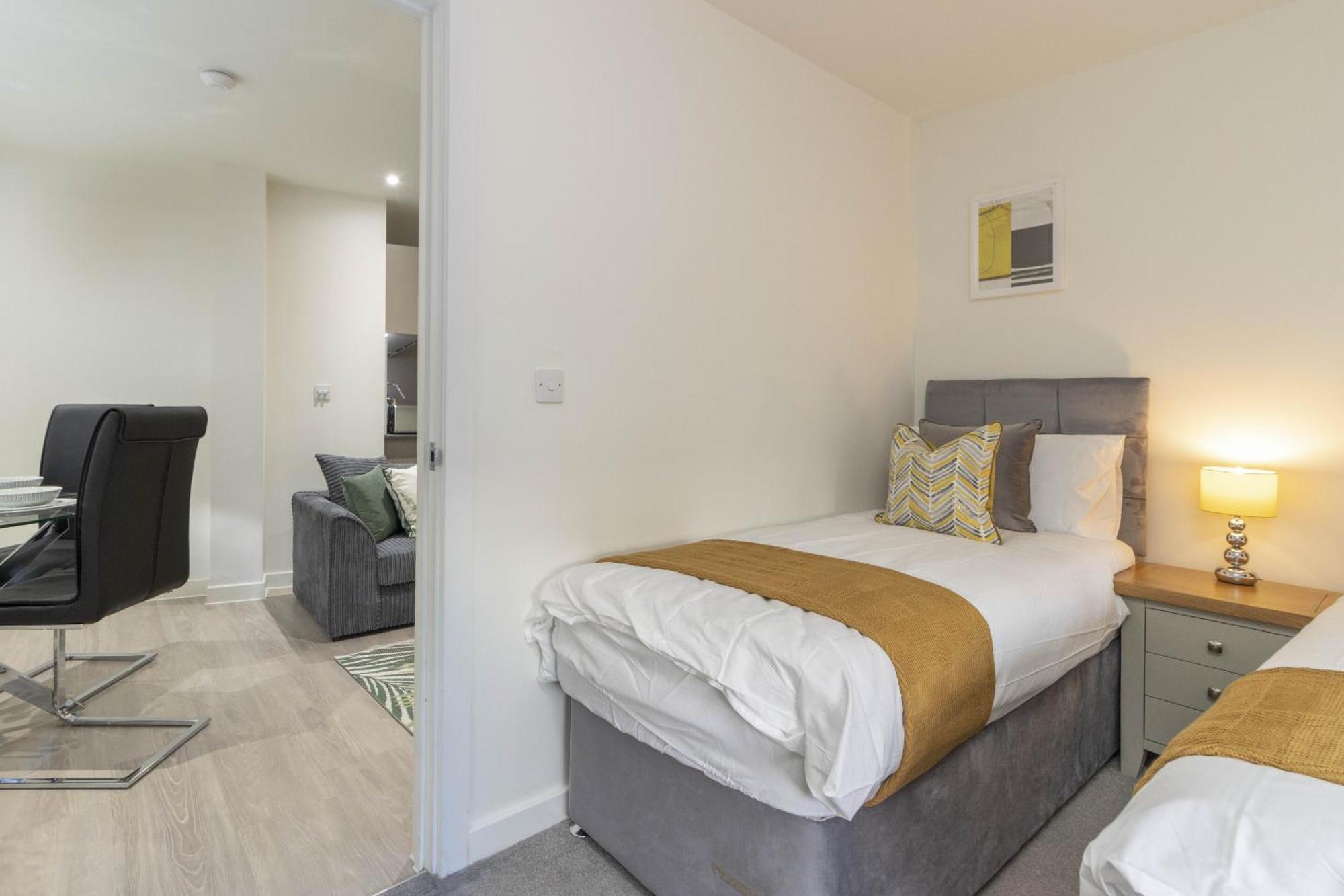 Apartmán Linacre 11 - Modern 2 Bed Behind The Cathedral With Free Parking And Fast Wifi Exeter Exteriér fotografie